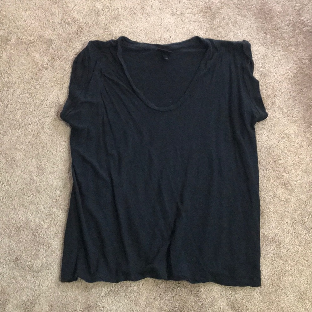 Black Tee